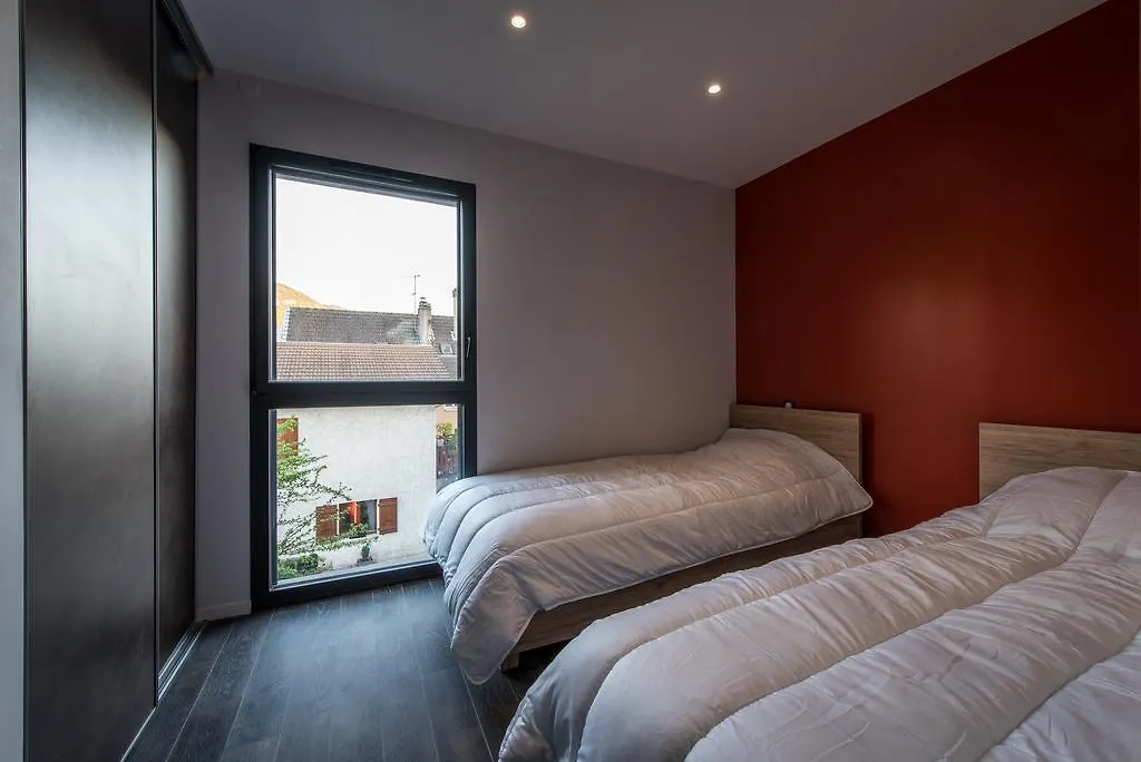 La Prairie Apartment Annecy 0*,  France