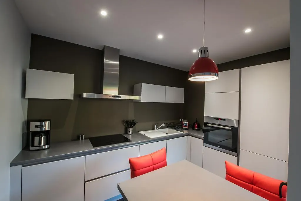 La Prairie Apartment Annecy